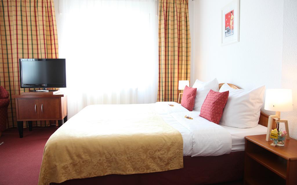Cityhotel Amadeus มึนสเทอร์ ห้อง รูปภาพ