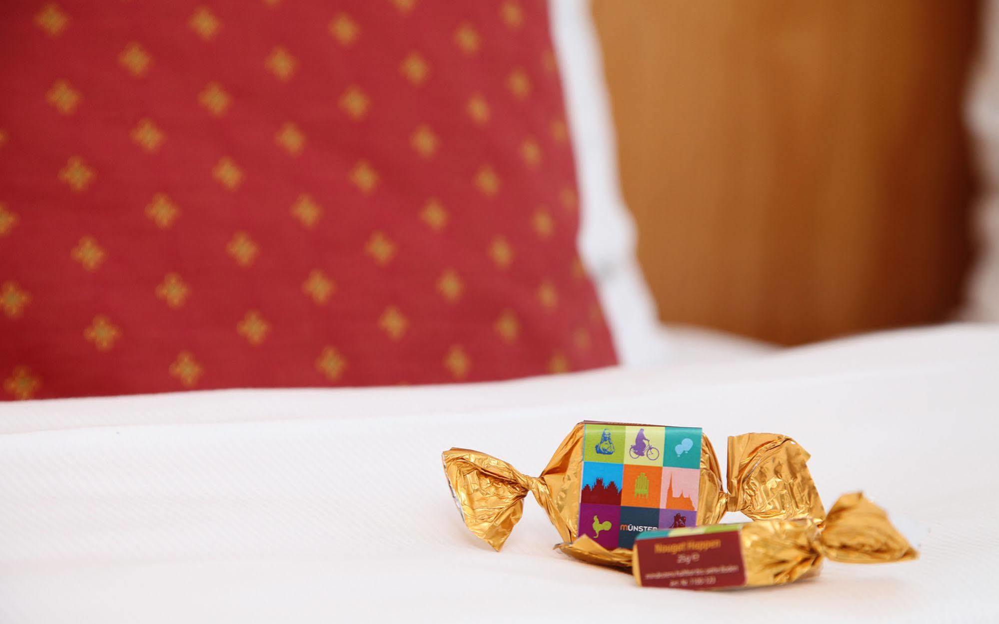 Cityhotel Amadeus มึนสเทอร์ ภายนอก รูปภาพ
